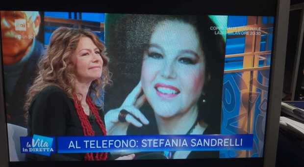 Amanda Sandrelli, telefonata a sorpresa di Stefania Sandrelli a La Vita in Diretta