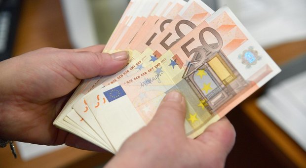 Banconote false nello zainetto: arrestato campano a Pescara
