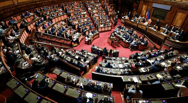 Governo, dote di 14 miliardi per il decreto Aiuti: Cdm approvato la Relazione al Parlamento