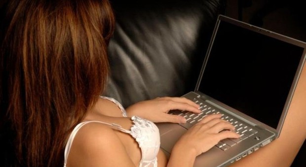 Pornochat con ricatto: chiesti 15 mila euro a un noto commercialista