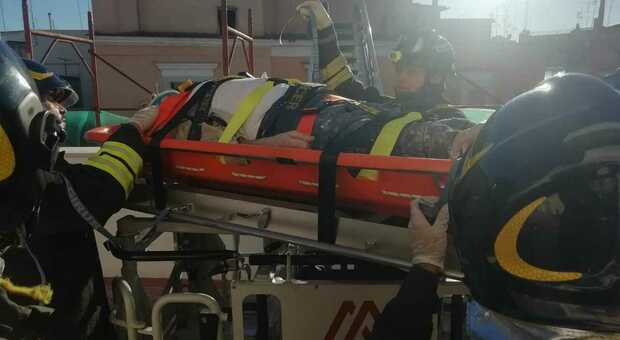 Incidente sul lavoro: operaio cade da impalcatura nel cantiere dell'ospedale