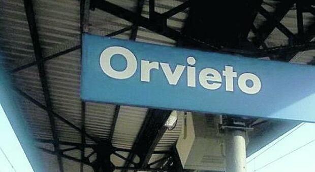 La rabbia dei pendolari: «Orvieto con più infrastrutture e meno treni»