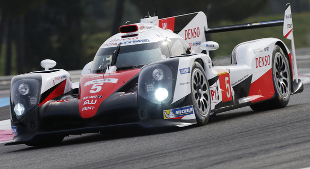 La Toyota Gazoo Racing’ numero 5 di Anthony Davidson, Sébastien Buemi and Kazuki Nakajima