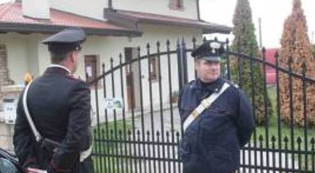 Ottobre 2012: carabinieri sul luogo del delitto