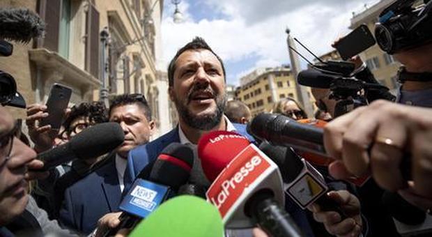 Migranti, Salvini contro giudice di Firenze: « Si candidi alle prossime elezioni per cambiare le leggi che non condivide»