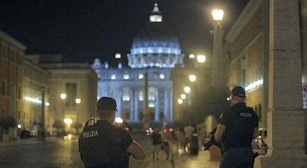 Fbi lancia allarme in Italia, l'intelligence italiana: «Stiamo verificando»