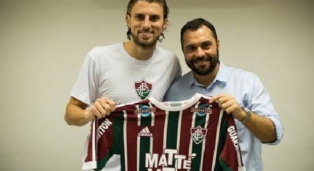 Napoli, Henrique al Fluminense: arriva l'ufficialità, il difensore torna in Brasile