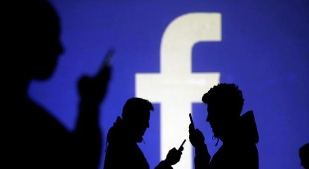 Facebook dichiara "guerra alla propaganda politica": chiusi centinaia di account