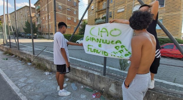 Giovani morti a Terni, viaggio nel quartiere di San Giovanni: «Solo due bar e ai ragazzi resta sporcizia e cemento»