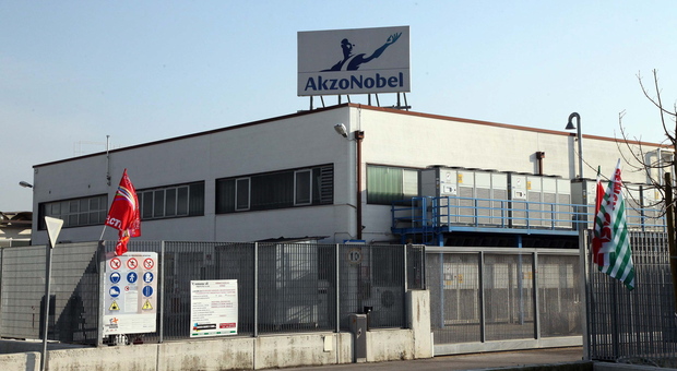 Chiude la AkzoNobel di Peseggia: 65 dipendenti a casa. L'azienda trasferisce la sede in Svezia