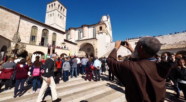 Pellegrini ad Assisi per la festa di San Francesco