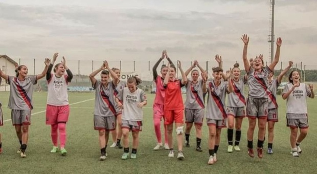 Calcio femminile e prevenzione del tumore al seno: la campagna pare dallo stadio