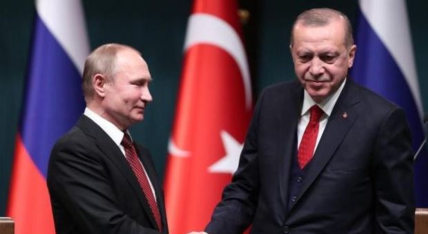 Erdogan-Putin, un patto sulla Siria aspettando l'Iran E gli Usa si sfilano: noi via