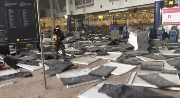 L'aeroporto di Bruxelles prima del'evacuazione