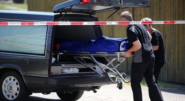 Germania, uomo apre il fuoco in strada, almeno due morti: preso il killer