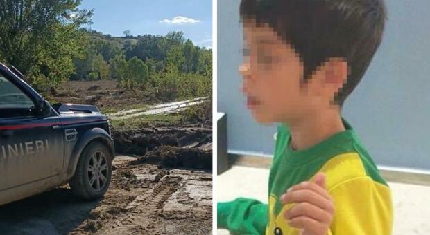 Svanita ogni speranza: ritrovato il corpo senza vita del piccolo Mattia Luconi. Era coperto di fango