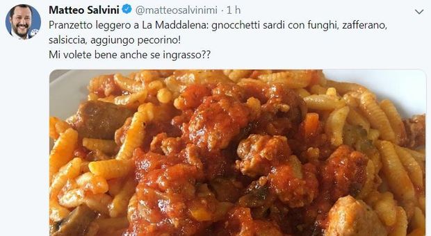 E Salvini si lascia tentare dai gnocchetti sardi