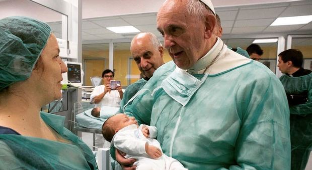 Papa Bergoglio denuncia deriva eugenetica, troppi aborti terapeutici