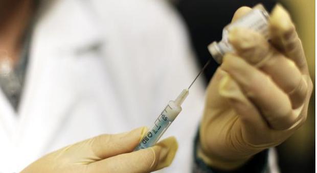 Vaccini, Puglia ad alto rischio: «Siamo sotto la soglia di guardia»