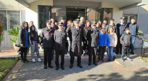 L'incontro tra i carabinieri e gli studenti beneventani
