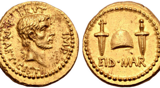 Londra, moneta ultra rara della morte di Giulio Cesare, venduta all'asta per 3,4 milioni di dollari: è record