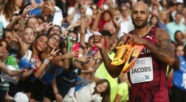 Marcell Jacobs vince i 100 metri allo SprintFestival, ma resta ancora sopra i 10": «Mi sono divertito»