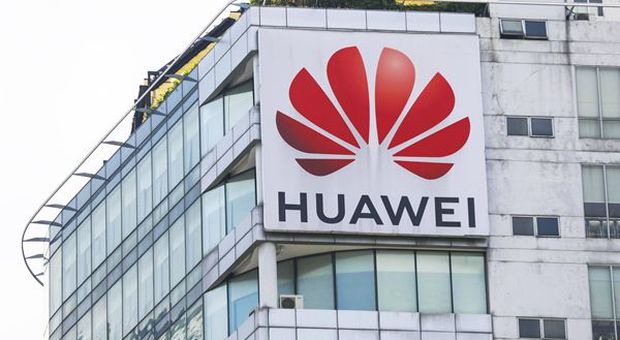 Huawei: decisione Regno Unito deludente, vogliamo collaborare con l'Italia