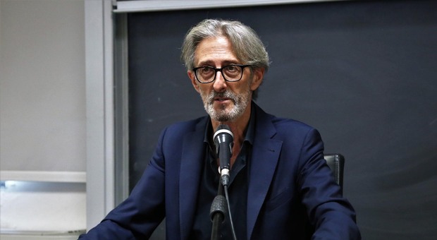 L'attore Nando Paone all'Università Luigi Vanvitelli.