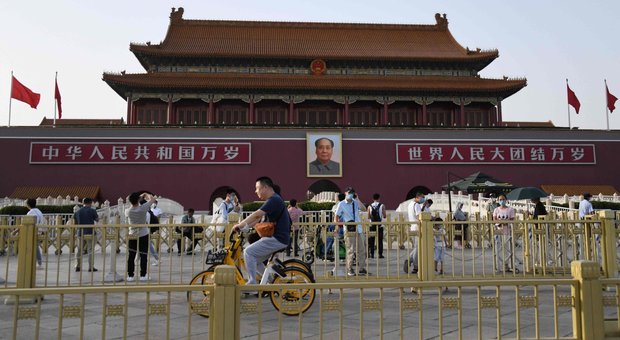 La Cina attacca l'Oms: «Nessun ritardo di comunicazione sul virus, noi trasparenti»