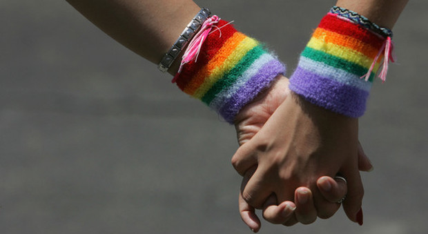 Epatite A, boom tra i gay: "Casi quintuplicati". L'allarme dell'ISS