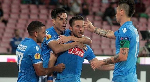 Il Napoli si risolleva in Europa con un Mertens straordinario: 3-1 allo Sparta Praga