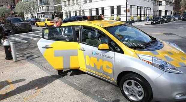 New York, arrivano i taxi elettrici: ricarica in 20 minuti ed emissioni zero