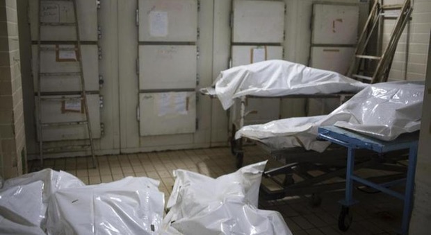 India, dichiarato morto all'ospedale: 25enne si risveglia poco prima della sepoltura