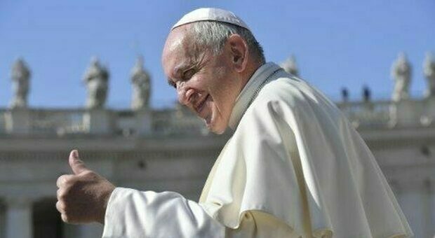 Papa Francesco: in confessionale serve tenerezza, basta preti con la frusta in mano