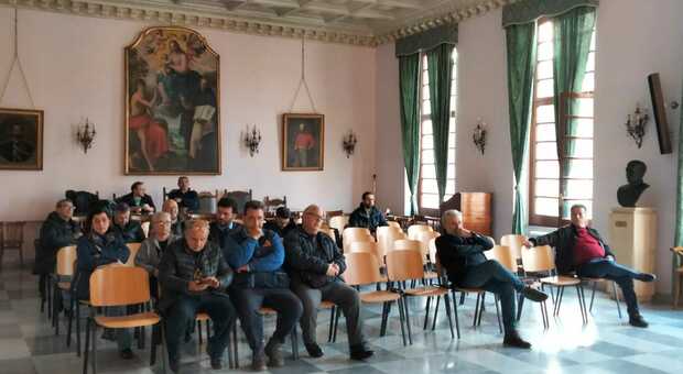 I cittadini presenti ieri in Consiglio comunale a Cava de' Tirreni