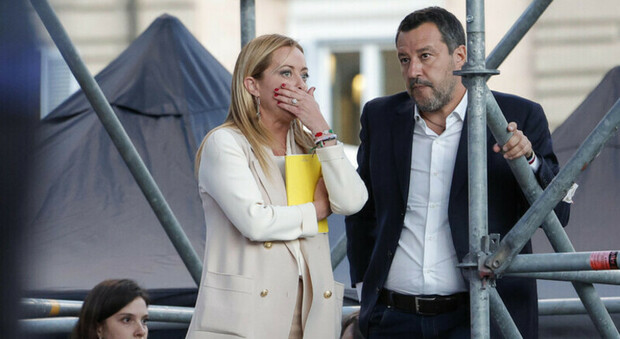 Giorgia Meloni, vertice blindato in masseria con Matteo Salvini: tutti i punti al centro del confronto