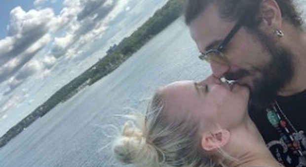 Dani Osvaldo e Veera Kinnunen si sono fidanzati? La foto del bacio