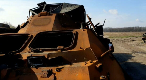 Carri armati russi, strage in Ucraina: la colpa è un difetto di fabbricazione: cos'è l'effetto "jack-in-the-box"