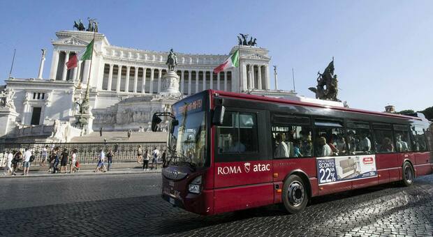 Roma, il 17 settembre tutti gratis su bus e metro. Per un giorno l'evasione sarà legale