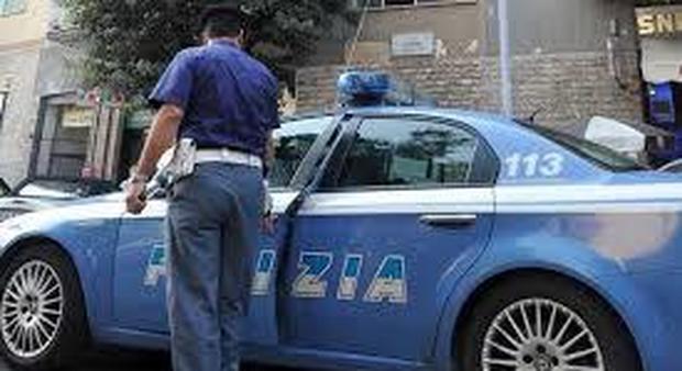 Roma, finti controlli per rapinare automobilisti: sgominata banda di falsi poliziotti ricercata da un anno