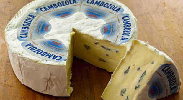 Il Cambozola, formaggio tedesco con le caratteristiche simili al Gorgonzola al centro di una disputa tra Italia e Germania