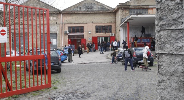 Sequestrato centro sociale e Sprar di Caserta dopo l'allarme di Salvini