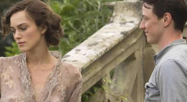 Stasera in tv su Iris, «Espiazione»: curiosità e trama del film con Keira Knightley