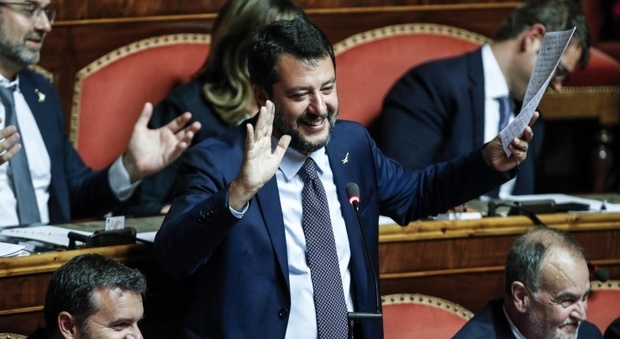 Salvini, l'offensiva nelle piazze: ma ora teme il proporzionale