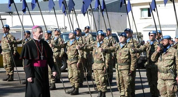 Pax Christi al nuovo Parlamento: «Non approvate l'Intesa sui cappellani militari, costa 10 milioni agli italiani»