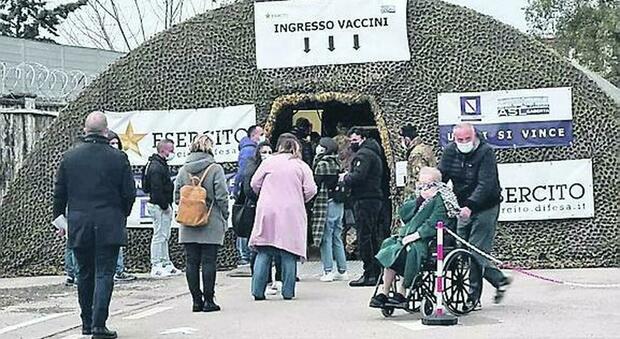 Covid a Caserta, profilassi per i contagiati a rischio: pronto polo vaccinale dedicato