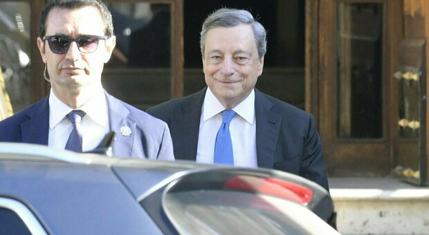 Crisi di governo, diretta: Draghi annuncia le dimissioni alla Camera, poi va da Mattarella