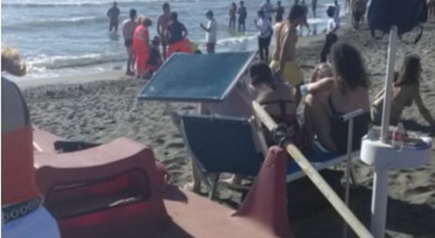 Malore in spiaggia, muore un sessantatreenne