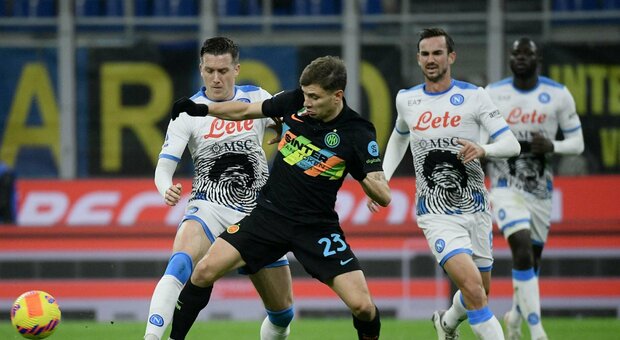Inter-Napoli, Zielinski a intermittenza e Fabian Ruiz soffre molto Barella