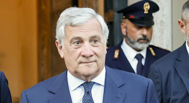 Tajani: «FI pronta a modificare la tassa sugli extraprofitti. Un tavolo con le banche»